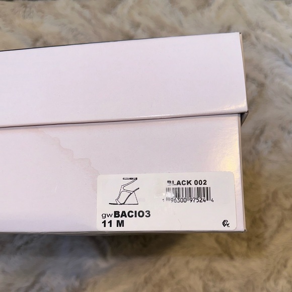 Guess Wedge Heel - Picture 6 of 6